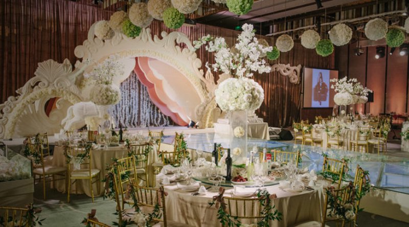 婚车租赁:打造浪漫婚礼的专属座驾